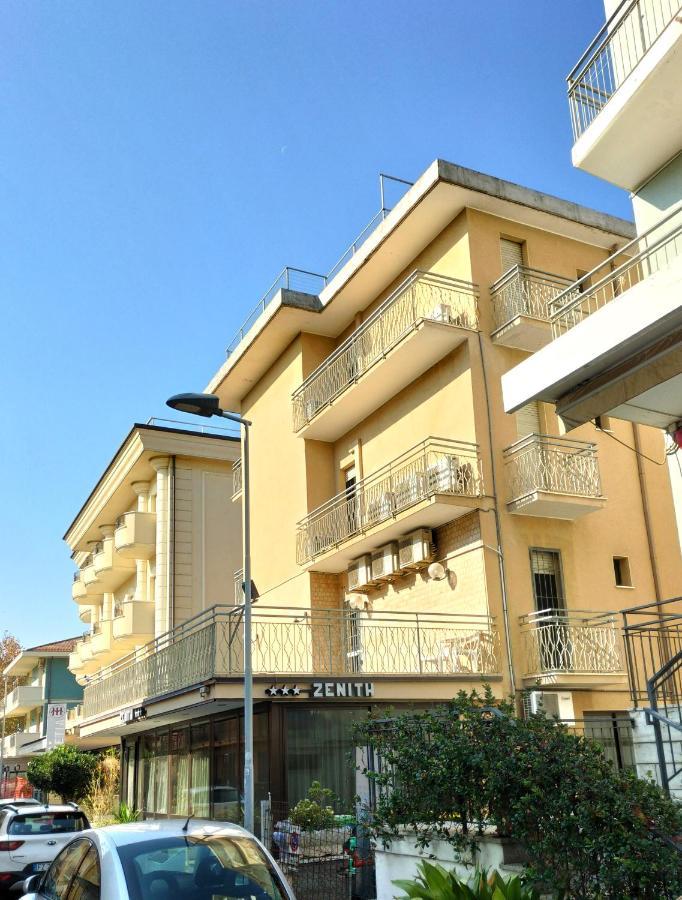Hotel Zenith Rimini Eksteriør billede