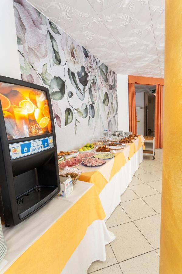 Hotel Zenith Rimini Eksteriør billede